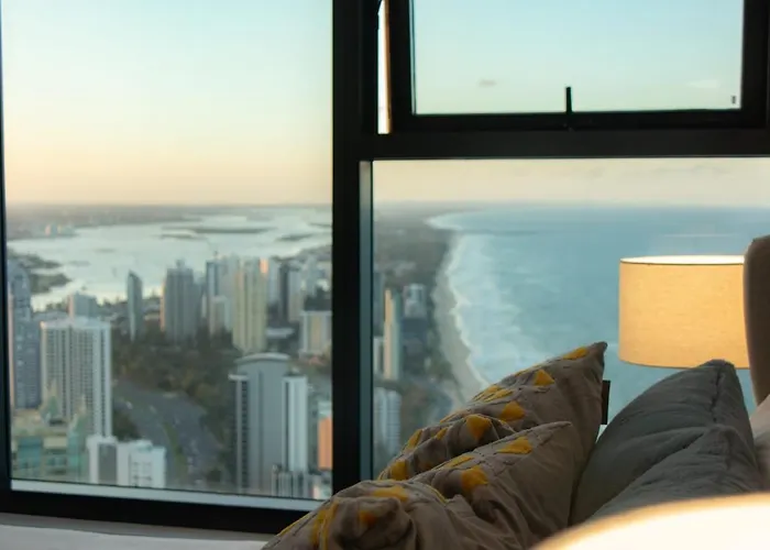 Unbelievable Level 59 Oceanview 2 Bed Apartment