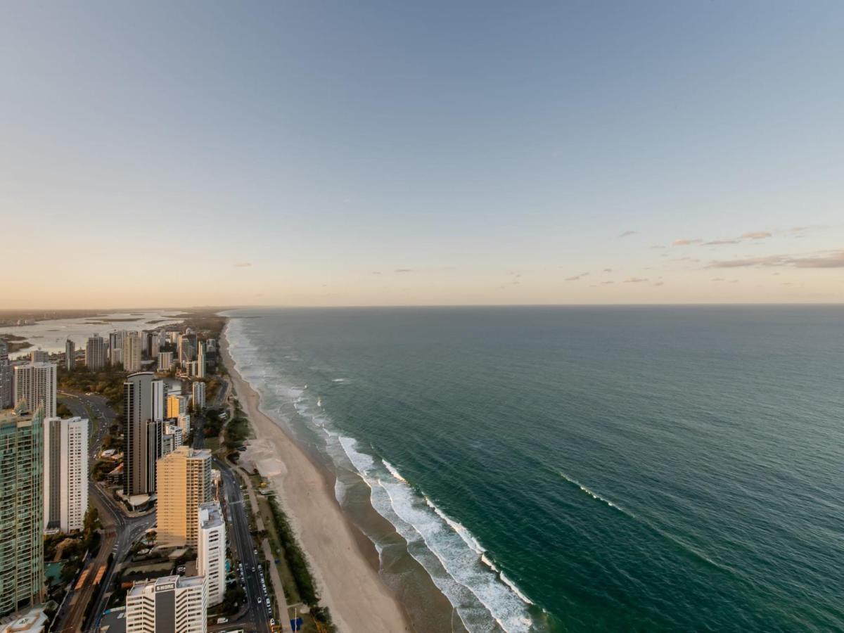 Unbelievable Level 59 Oceanview 2 Bed