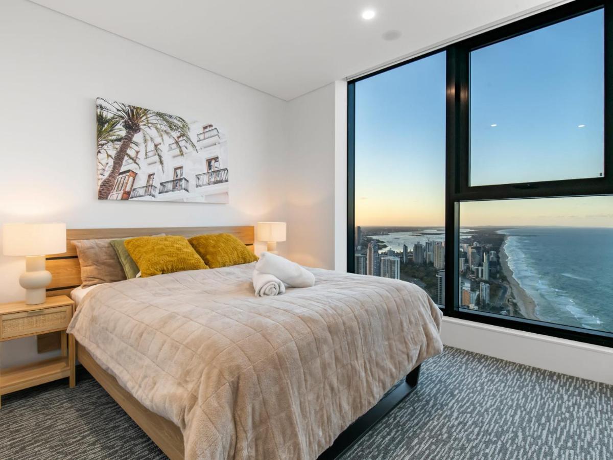 Unbelievable Level 59 Oceanview 2 Bed Apartment