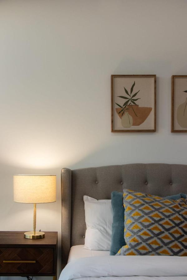 Unbelievable Level 59 Oceanview 2 Bed Apartment *