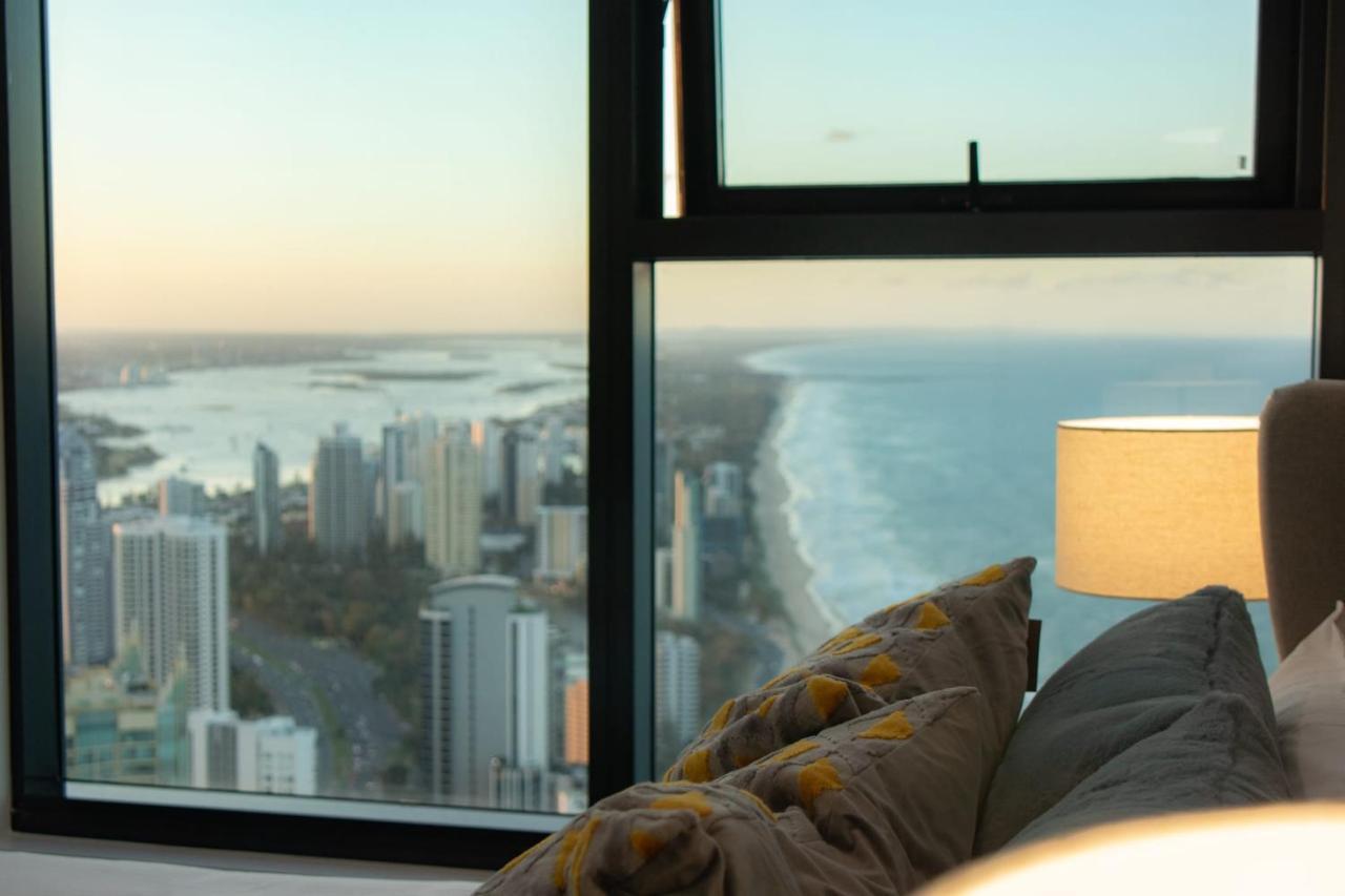 Unbelievable Level 59 Oceanview 2 Bed Gold Coast